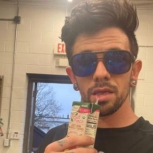 Meet your Posher, Jon